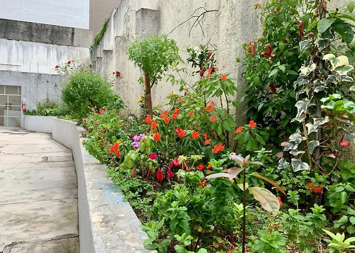 505 - Lindo, amplo e decorado, mobiliario moderno, cozinha completa com utensílios, Excelente vista da cidade e localização privelegiada no bairro Bigorrilho proxímo de shopping e parques